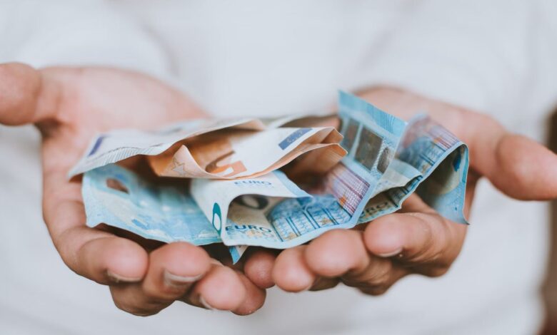 Συντάξεις-Μαρτίου-2026:-Πότε-πληρώνονται-μισθωτοί-και-μη-–-Τι-αλλάζει-λόγω-της-Καθαράς-Δευτέρας