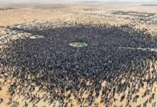 Χιλιάδες-άνθρωποι-συγκεντρώθηκαν-στη-Λιβύη-για-την-κηδεία-του-Σαΐφ-αλ-Ισλάμ-Καντάφι