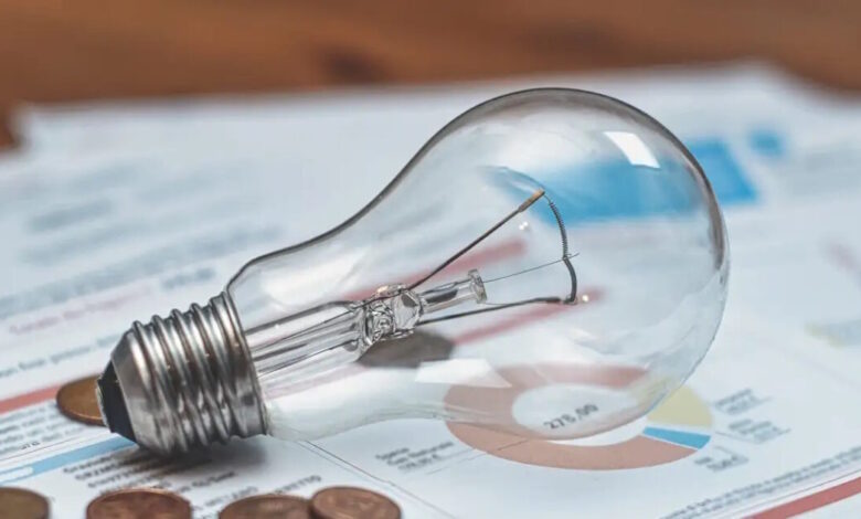 Ηλεκτρικό-ρεύμα:-Άνοδος-στα-σταθερά-τιμολόγια-–-Τί-δείχνει-η-σύγκριση-το-τελευταίο-πεντάμηνο