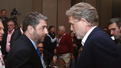 Ο-Παύλος-Γερουλάνος-στέλνει-μήνυμα-στον-Νίκο-Ανδρουλάκη:-Στο-συνέδριο-του-ΠΑΣΟΚ-πρέπει-να-τα-συζητήσουμε-όλα