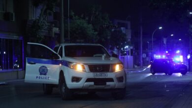 Λάρισα:-Συμπλοκή-νεαρών-σε-πολυκατοικία-–-Ένας-τραυματίας-από-μαχαίρι