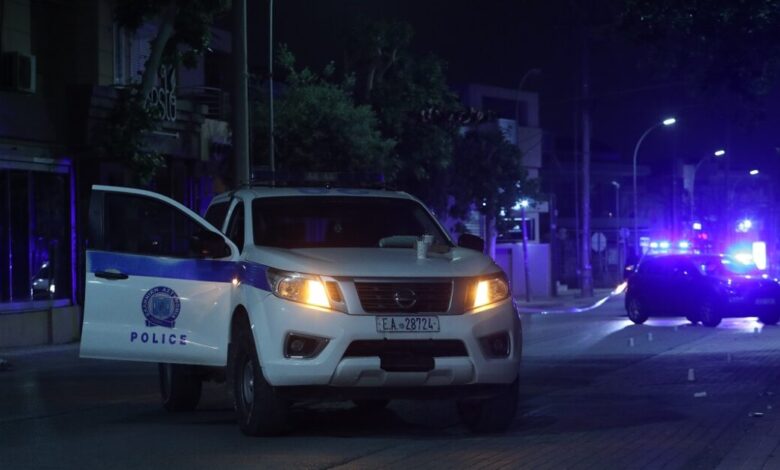 Λάρισα:-Συμπλοκή-νεαρών-σε-πολυκατοικία-–-Ένας-τραυματίας-από-μαχαίρι