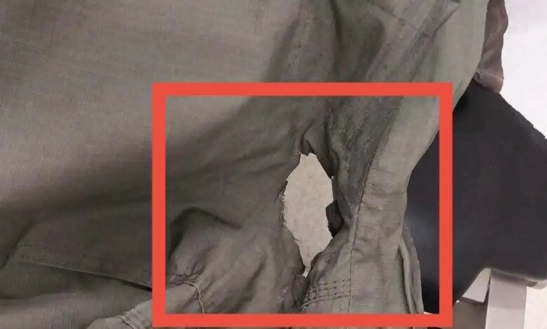 ΑΠΘ:-Η-στολή-του-αστυνομικού-που-δέχθηκε-τη-βόμβα-μολότοφ-και-έπαθε-εγκαύματα-σε-πρόσωπο-και-αυχένα