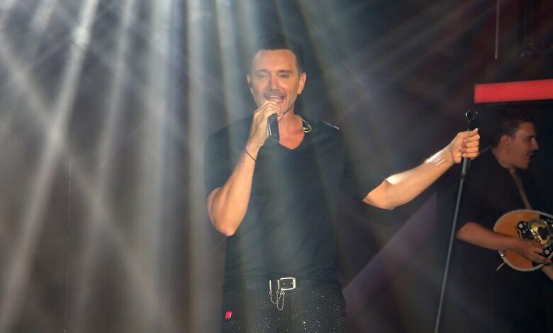 Χρήστος-Μενιδιάτης:-Ο-πατέρας-μου-δε-με-άφηνε-να-λέω-δικά-του-τραγούδια