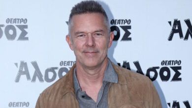 Ο-Χρήστος-Λούλης-για-το-«cleansed»-που-εμφανίζεται-γυμνός:-tο-να-βγάλεις-το-βρακί-σου-είναι-πολύ-δευτερεύον