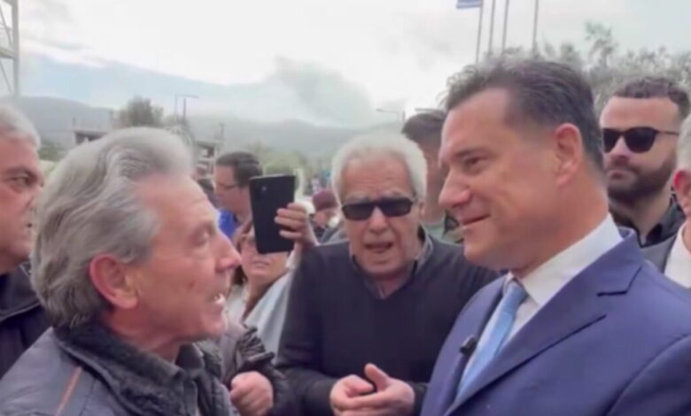 Ο-Άδωνις-Γεωργιάδης-«τα-βάζει»-με-διαδηλωτές-σε-Λευκάδα-και-Άργος-που-διαμαρτύρονταν-για-belharra,-nato-και-Ισραήλ