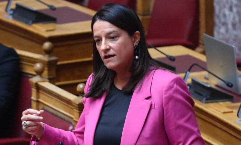 Κεραμέως:-Ψηφίζεται-την-ερχόμενη-εβδομάδα-το-νομοσχέδιο-για-τις-Συλλογικές-Συμβάσεις,-ανοίγει-ο-δρόμος-για-αυξήσεις-μισθών-και-παροχών