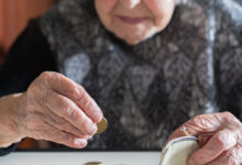 Πότε-καταβάλλονται-οι-συντάξεις-Μαρτίου-–-Ποιοι-πληρώνονται-πρώτοι