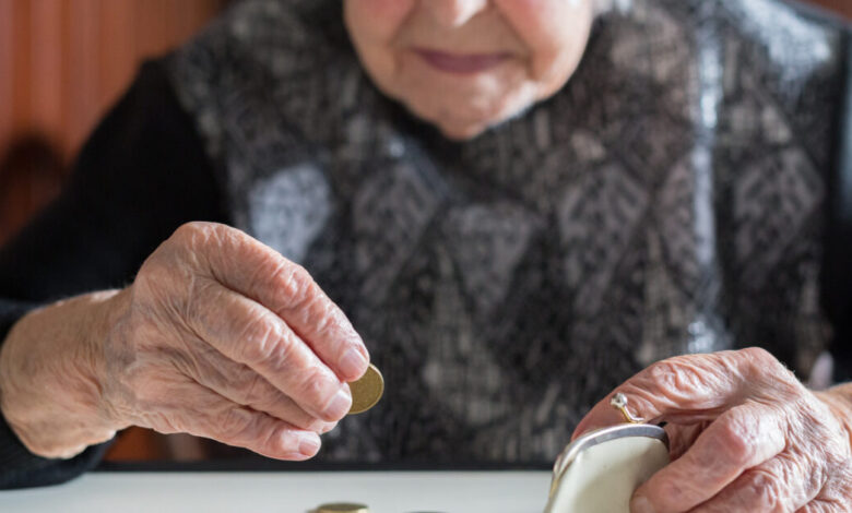 Πότε-καταβάλλονται-οι-συντάξεις-Μαρτίου-–-Ποιοι-πληρώνονται-πρώτοι
