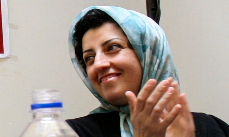 Ιράν:-Νέα-ποινή-φυλάκισης-για-τη-νομπελίστρια-ειρήνης-Ναργκίς-Μοχαμαντί-–-Καταδικάστηκε-σε-6-χρόνια-κάθειρξης