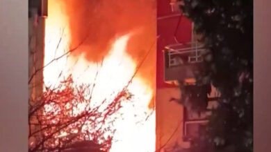 Φωτιά-στον-Βόλο-σε-εγκαταλελειμμένο-σπίτι-στον-Άγιο-Κωνσταντίνο-–-Ακούστηκαν-εκρήξεις