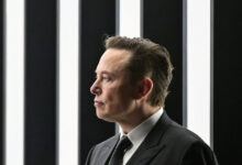 Ο-Μασκ-φλερτάρει-με-τον-τίτλο-του-πρώτου-τρισεκατομμυριούχου-στον-κόσμο