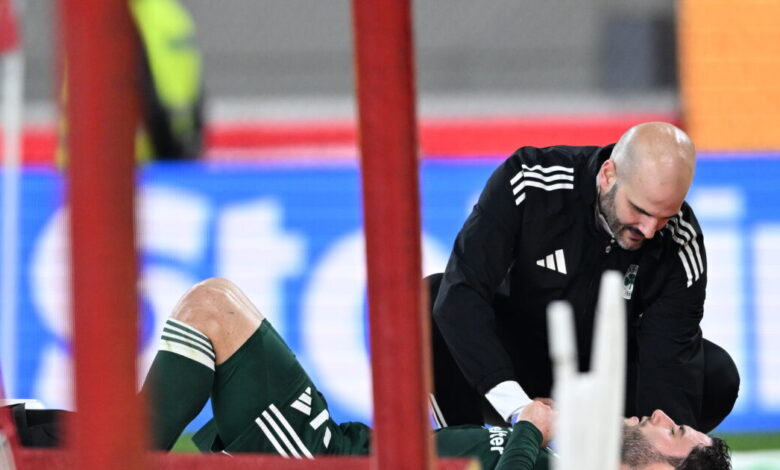 Ολυμπιακός-–-Παναθηναϊκός:-Αγωνία-με-Νταβίντε-Καλάμπρια,-αποχώρησε-με-φορείο-και-κολάρο