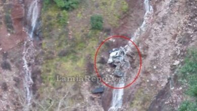Ευρυτανία:-Σε-γκρεμό-από-300-μέτρα-έπεσε-το-αυτοκίνητο-του-59χρονου-θύματος-–-Σοκαριστικά-πλάνα-από-το-κατεστραμμένο-όχημα