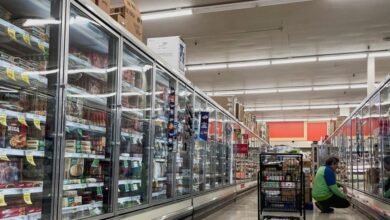 Ελληνικές-εξαγωγές:-Σημαντική-άνοδος-σε-τρόφιμα,-αλκοολούχα-και-τσιγάρα-το-2025