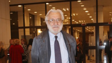 Σμαραγδής-σε-Στάνκογλου:-«Αυτό-το-κλίμα-είναι-η-αριστερά,-δε-θέλουν-να-πιστέψουν-ότι-η-ταινία-Καποδίστριας-είχε-επιτυχία»