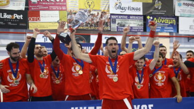 ΑΕΚ-–-Ολυμπιακός-29-33:-Οι-ερυθρόλευκοι-κατέκτησαν-για-τέταρτη-φορά-στην-ιστορία-τους-το-Κύπελλο-Ελλάδας-χάντμπολ