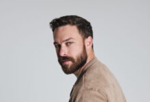 Γη-της-ελιάς-–-επόμενο-επεισόδιο:-Ο-Μιχάλης-ανακοινώνει-στη-Χριστιάνα-ότι-θα-πάει-στη-Μάνη