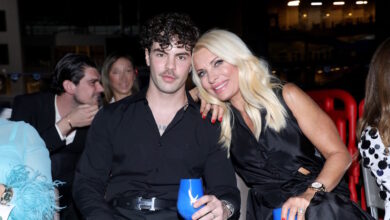 Άγγελος-Λάτσιος:-Η-φωτογραφία-με-την-αδελφή-του-Λάουρα-και-οι-ευχές-για-τα-γενέθλιά-της