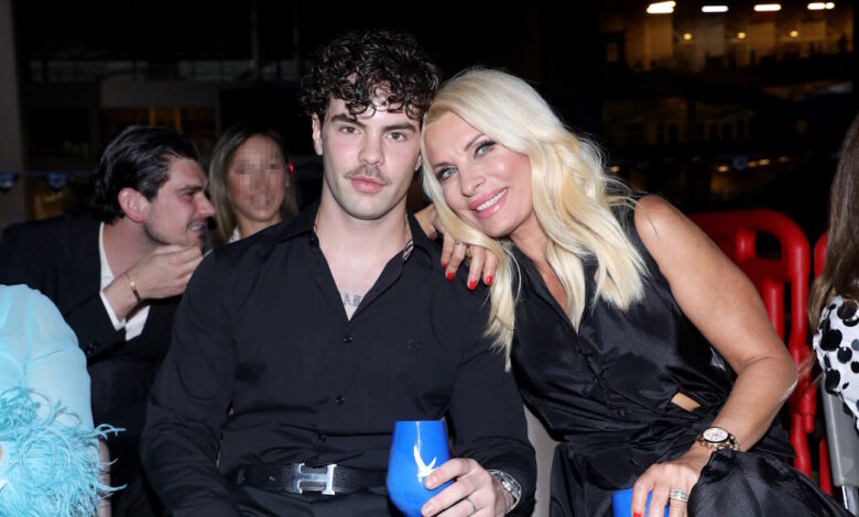 Άγγελος-Λάτσιος:-Η-φωτογραφία-με-την-αδελφή-του-Λάουρα-και-οι-ευχές-για-τα-γενέθλιά-της