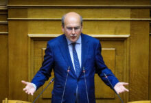 Χατζηδάκης:-Φοροελαφρύνσεις-το-2026-και-παρεμβάσεις-για-λιγότερη-γραφειοκρατία