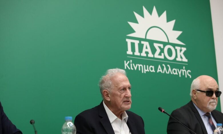 Ανοίγει-η-πόρτα-του-ΠΑΣΟΚ:-Όλα-τα-ονόματα-της-Επιτροπής-Διεύρυνσης-που-ανακοίνωσε-ο-Κώστας-Σκανδαλίδης