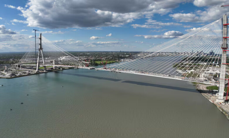 Ο-Τραμπ-απειλεί-να-μπλοκάρει-το-άνοιγμα-γέφυρας-ΗΠΑ-Καναδά