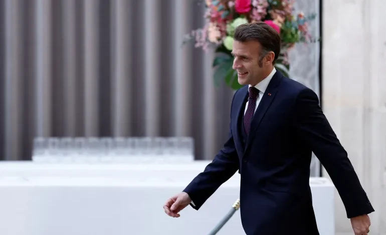 Ο-Μακρόν-προειδοποιεί-για-ανανεωμένες-τριβές-με-τις-ΗΠΑ,-καλεί-την-ΕΕ.-να-προωθήσει-μεταρρυθμίσεις