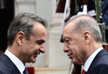 Κυριάκος-Μητσοτάκης-–-Ρετζέπ-Ταγίπ-Ερντογάν:-Επτά-χρόνια-συναντήσεων,-από-το-Λονδίνο-και-τον-Βόσπορο-έως-το-«ναυάγιο»-της-Νέας-Υόρκης