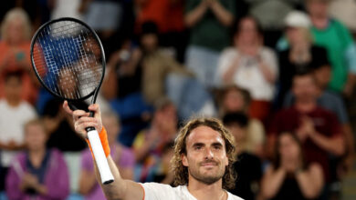 Τσιτσιπάς-–-Ριντερκνές-2-0:-Κυριαρχική-εμφάνιση-και-πρόκριση-στο-δεύτερο-γύρο-του-atp-500-στο-Ρότερνταμ