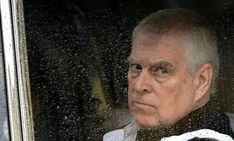 Ο-πρώην-πρίγκιπας-Άντριου-φέρεται-να-παρέδωσε-απόρρητα-οικονομικά-έγγραφα-στον-Τζέφρι-Επστάιν-–-«Σε-στενή-επαφή»-εισαγγελία-και-αστυνομία