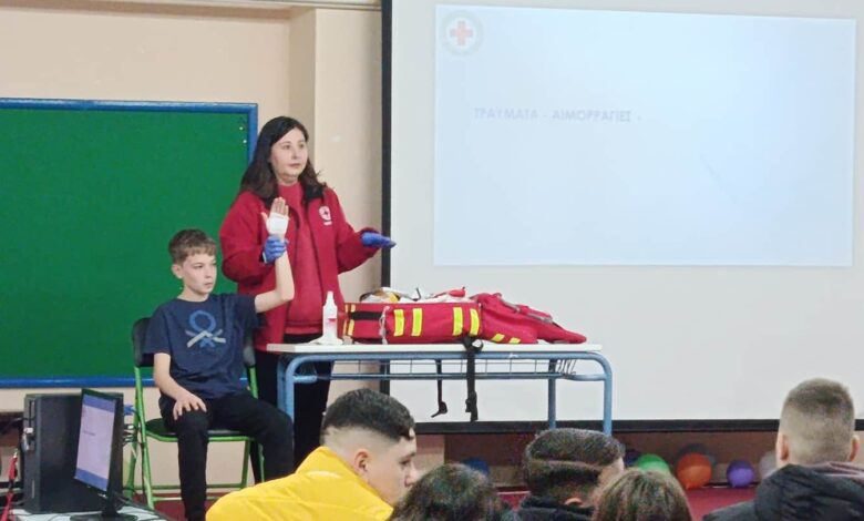 Ερυθρός-Σταυρός-στο-6ο-Γυμνάσιο-Τρικάλων