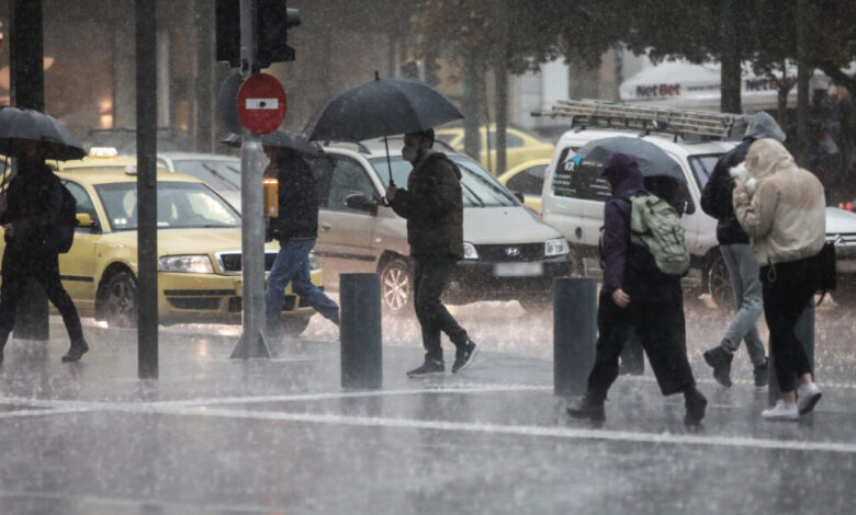 Κακοκαιρία-με-καταιγίδες-και-θυελλώδεις-ανέμους-χτυπά-ξανά-το-απόγευμα:-Πότε-θα-μας-επιτρέψει-ο-καιρός-να-ψήσουμε