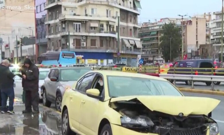 Συγγρού:-Αυτοκίνητο-παρέσυρε-πεζό-στην-άνοδο-–-Καραμπόλα-5-οχημάτων-στο-ρεύμα-προς-Πειραιά