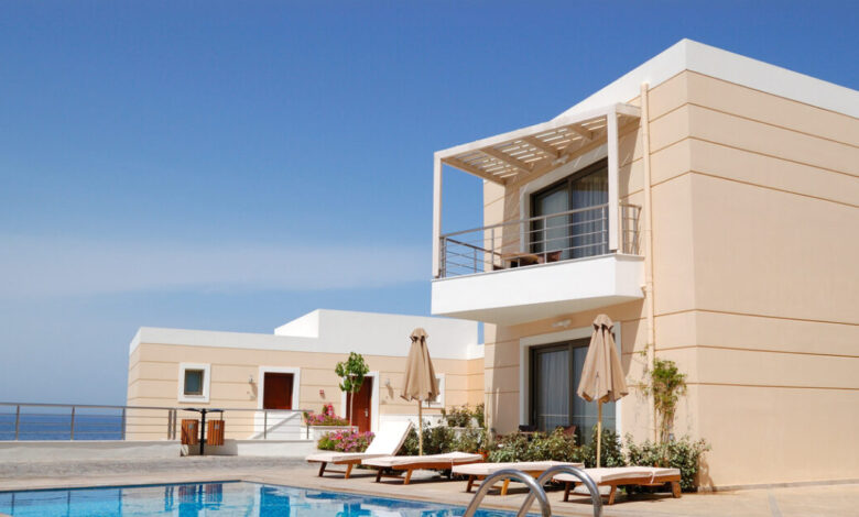 Από-την-Αθηναϊκή-Ριβιέρα-έως-τη-Βόρεια-Αττική-η-αγορά-πολυτελούς-κατοικίας-προσελκύει-αγοραστές-–-Σωρευτική-άνοδος-50%-σε-4-χρόνια