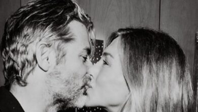 Το-τρυφερό-φιλί-της-Τζένιφερ-Άνιστον-με-τον-σύντροφό-της-Τζιμ-Κέρτις-για-τα-57α-γενεθλιά-της