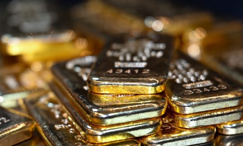 Ιταλία:-Αφηρημένος-άνδρας-πέταξε-στα-σκουπίδια-ράβδους-χρυσού-αξίας-120.000-ευρώ-–-Πήγε-στην-αστυνομία-γιατί-νόμιζε-ότι-τον-έκλεψαν