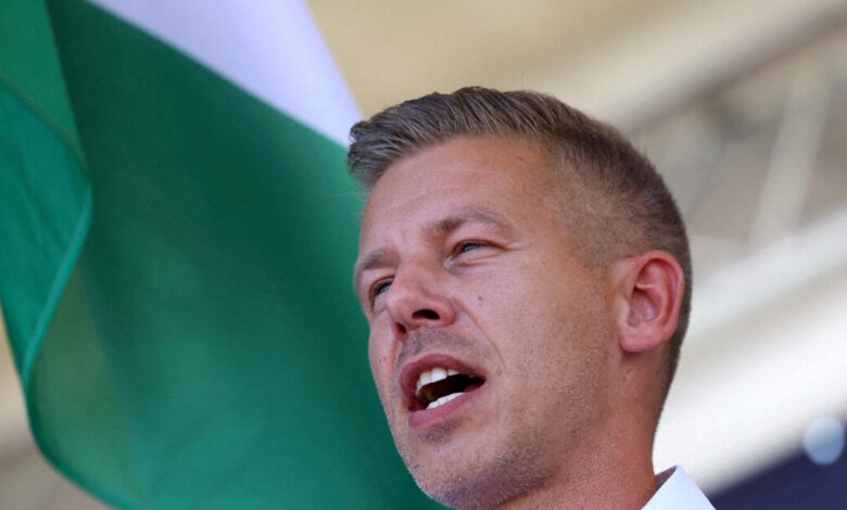 Ουγγαρία:-Ροζ-βίντεο-με-τον-αντίπαλο-του-Όρμπαν-στο-κρεβάτι-με-πρώην-του-–-«Ρωσικού-τύπου-εκβιασμός»