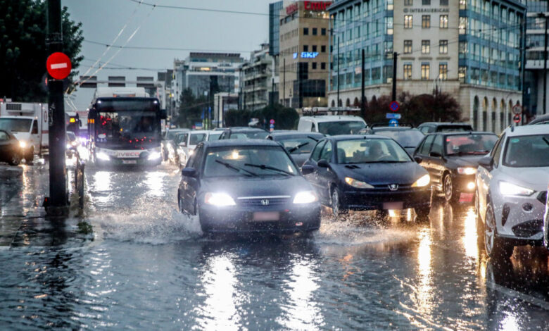 Καιρός-σήμερα:-Καταιγίδες-τοπικά-ισχυρές-και-θυελλώδεις-άνεμοι-–-Αναλυτική-πρόγνωση