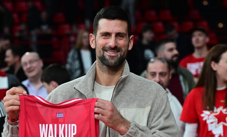 Ο-Νόβακ-Τζόκοβιτς-πήρε-τη-φανέλα-του-Τόμας-Γουόκαπ