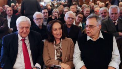 ΠΑΣΟΚ:-Εκλογή-Προέδρου-Δημοκρατίας-από-τον-λαό-και-σύσταση-Γερουσίας-προτείνουν-οι-πρώην-υπουργοί-Αλέκος-Παπαδόπουλος-και-Νίκος-Χριστοδουλάκης