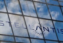 Φρένο-στην-ηλεκτροκίνηση-βάζει-η-stellantis:-Εξετάζει-έξοδο-από-την-κοινοπραξία-μπαταριών-με-τη-samsung