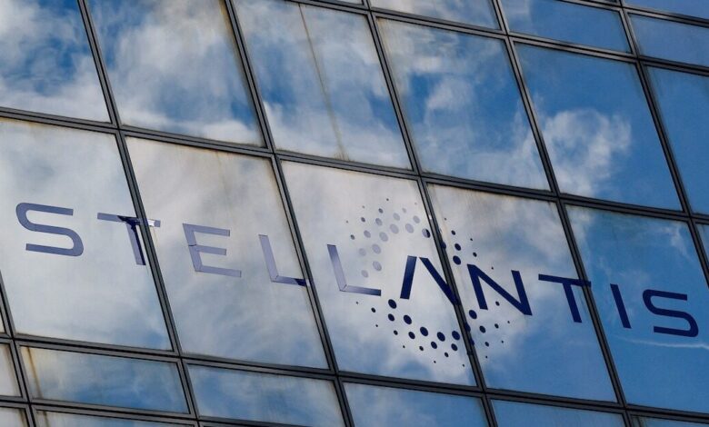 Φρένο-στην-ηλεκτροκίνηση-βάζει-η-stellantis:-Εξετάζει-έξοδο-από-την-κοινοπραξία-μπαταριών-με-τη-samsung