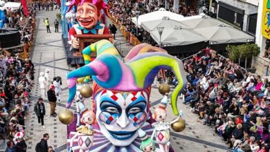 Αποκριάτικες-έφοδοι-της-ΑΑΔΕ-για-φοροδιαφυγή-στα-καρναβάλια-–-Ντυμένοι-μασκαράδες-οι-ελεγκτές