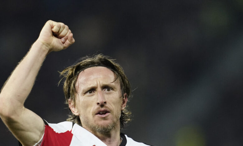 Πίζα-–-Μίλαν-1-2:-Ο-Λούκα-Μόντριτς-«λύτρωσε»-τους-«ροσονέρι»-στο-φινάλε-του-αγώνα-της-serie-a