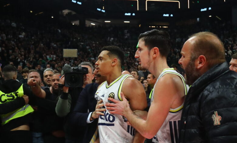 Ο-Μπάλντγουιν-προκάλεσε-σύρραξη-στο-φινάλε-του-Παναθηναϊκός-–-Φενέρμπαχτσε