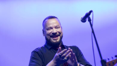 Ατύχημα-για-τον-Χρήστο-Δάντη:-Έσπασε-το-χέρι-του,-μπαίνει-στο-χειρουργείο-και-ακυρώνονται-οι-συναυλίες-του