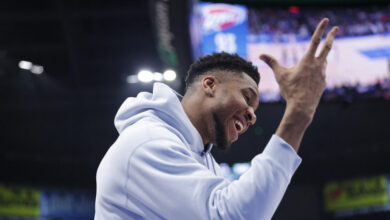 Ο-coach-Γιάννης-Αντετοκούνμπο-στο-nba-all-star-game,-οι-οδηγίες-στον-Τάκο-Φολ,-η-μπηχτή-για-τον-Σαμς-Σαράνια-και-η-νίκη