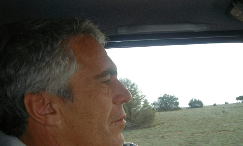 Τζέφρι-Επστάιν:-«Φουντώνουν»-οι-θεωρίες-για-δολοφονία-–-Η-«πορτοκαλί-σκιά»-και-το-πιθανό-σχέδιο-εξόντωσης