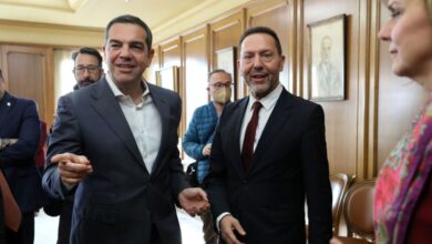 Χωρίς-τέλος-η-κόντρα-Στουρνάρα-–-Τσίπρα:-«Με-κατηγορεί-για-πολιτική-μεροληψία-εκείνος-που-θεωρούσε-ότι-η-κεντρική-τράπεζα-οφείλει-να-σιωπά»-–-«Να-φτάσεις-τα-χρόνια-του-Παναγόπουλου-της-ΓΣΕΕ»